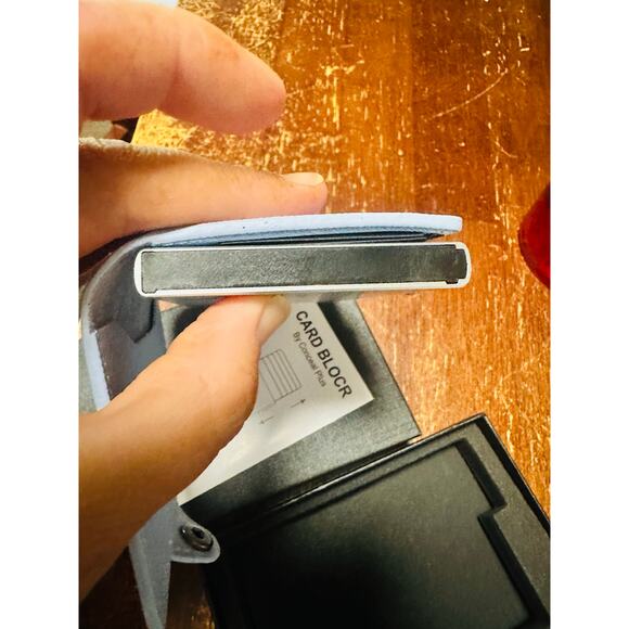 CONCEAL PLUS Card Blocr Small Powder Blue RFID Wallet Slim Compact Wallet - Picture 10 of 11